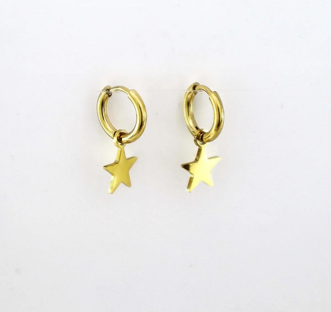 Pendiente aro estrella